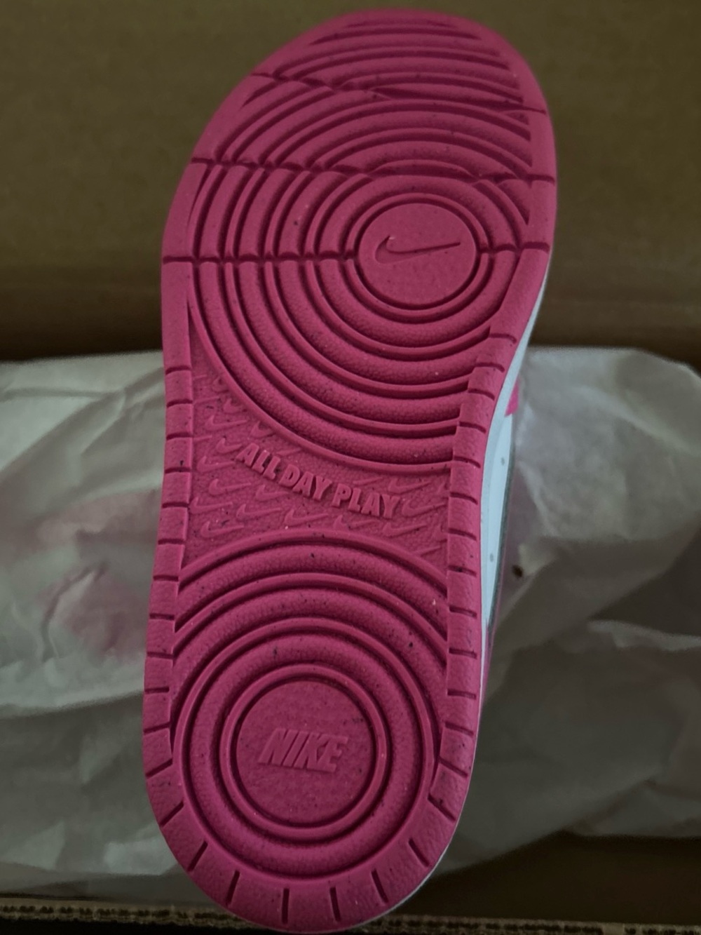 Nike Kids Sneakers White & Pink Size 12 - Picture 6 of 6